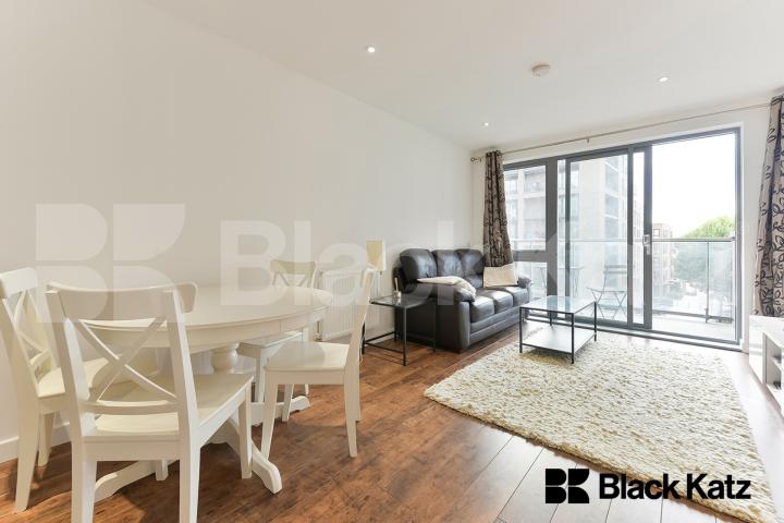 			NEW INSTRUCTION, 2 Bedroom, 1 bath, 1 reception Apartment			 Upper North Street, Poplar
